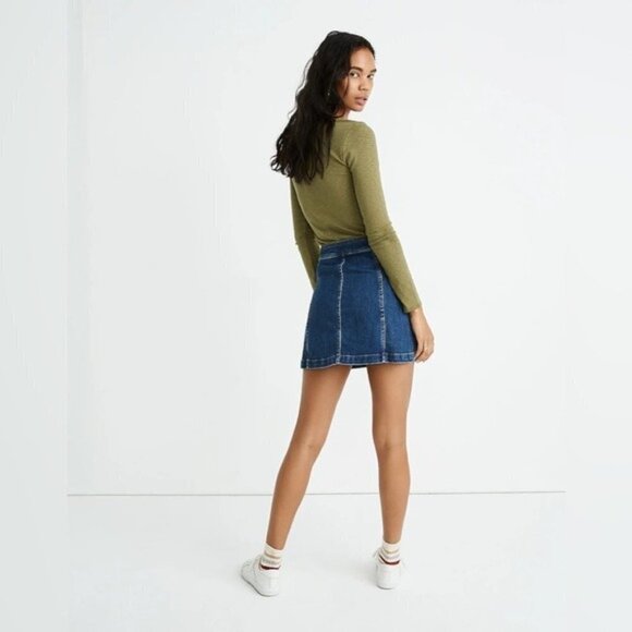 Madewell Stretch Denim A-Line Mini Skirt in Salisbury Wash Patch Pocket Edition - Picture 3 of 8